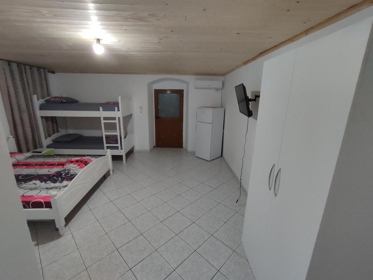 Beach Rooms Himare Luaran gambar