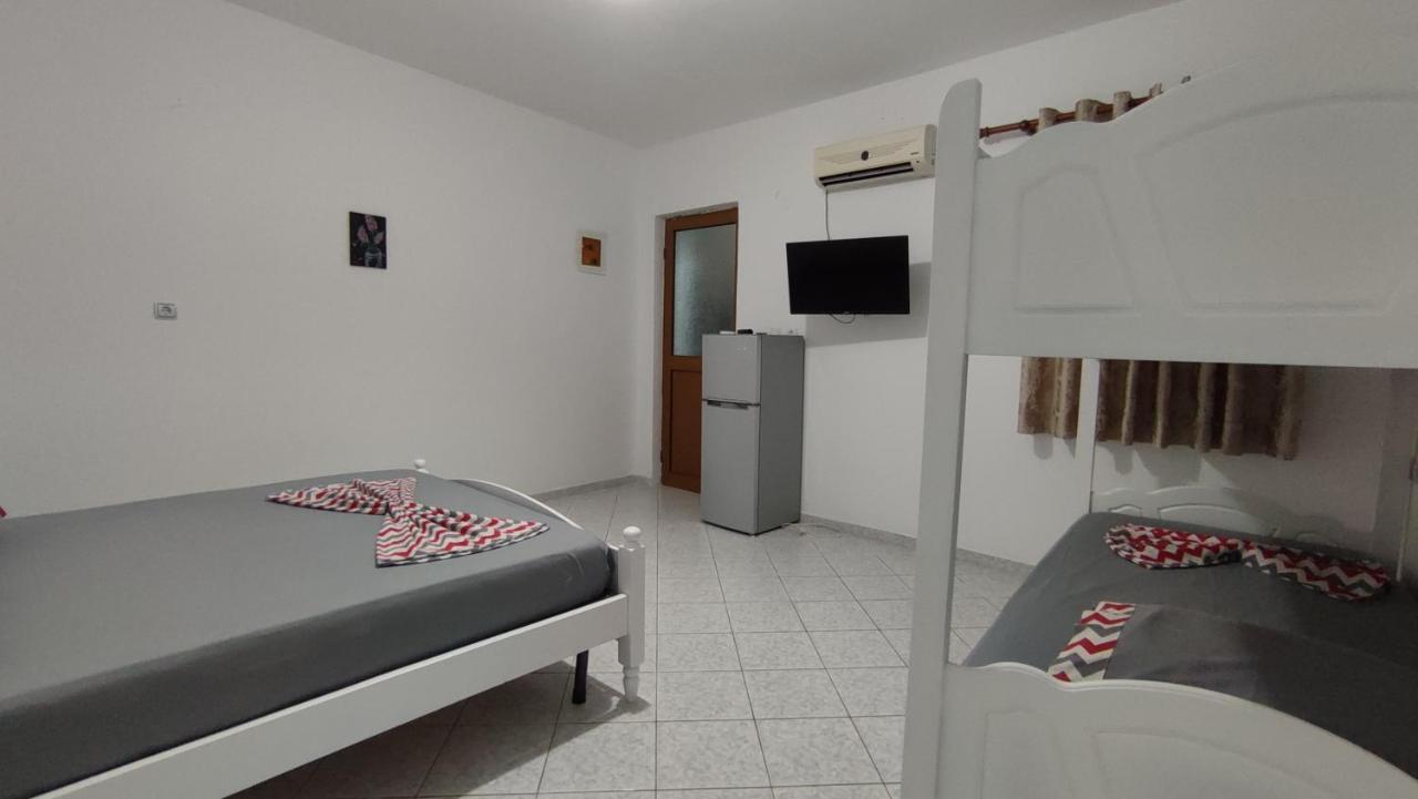 Beach Rooms Himare Luaran gambar