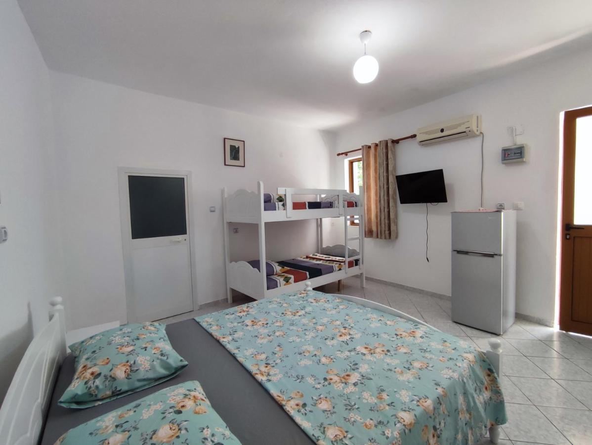 Beach Rooms Himare Luaran gambar